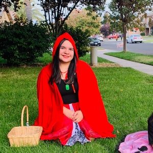 Meet your Posher, Yesenia